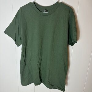 Gildan Military Green Men's Short Sleeve Tee 5000